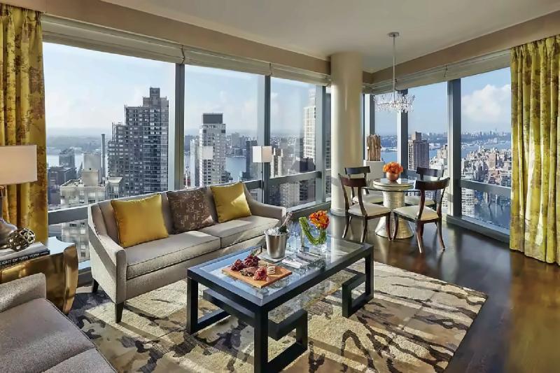 2 Bedroom New York Skyline Suite