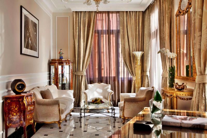 2 Bedroom Regina Family Suite