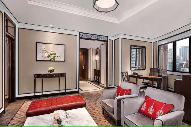 Athenee Club Suite