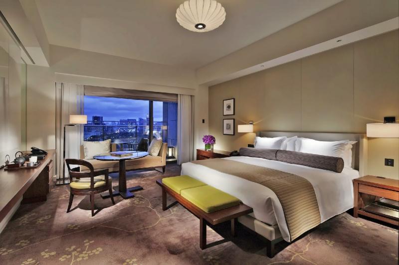 Club Deluxe Balcony Room