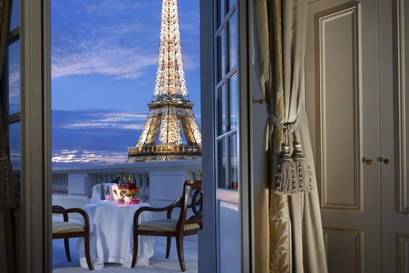 Eiffel View Duplex Terrace Suite 