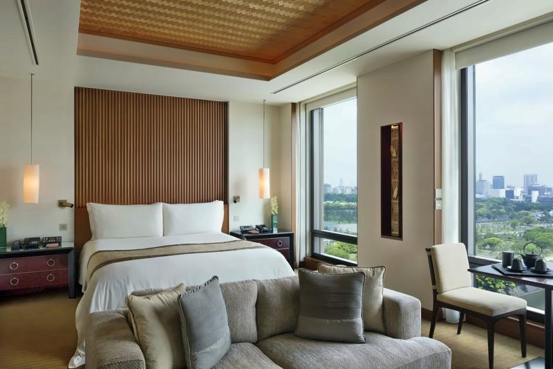 Grand Premier Garden Room