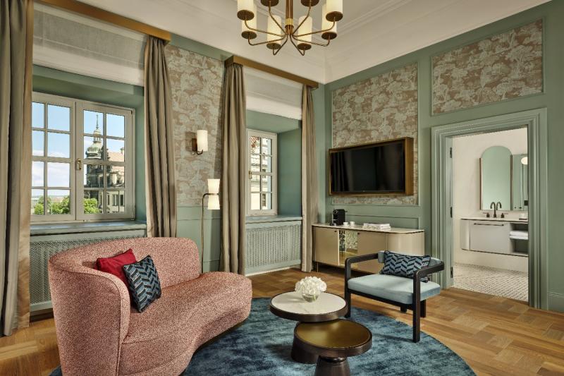 Grand Palais View Room