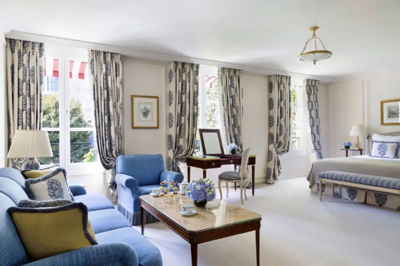 Junior Balcony Suite