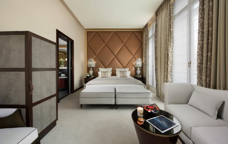 Prestige Champs-Elysees Junior Suite