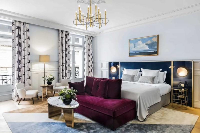 Junior Balcony Suite