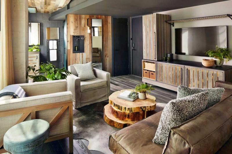 Connecting Brooklyn Bridge Studio Suite & Brooklyn Bridge Room 