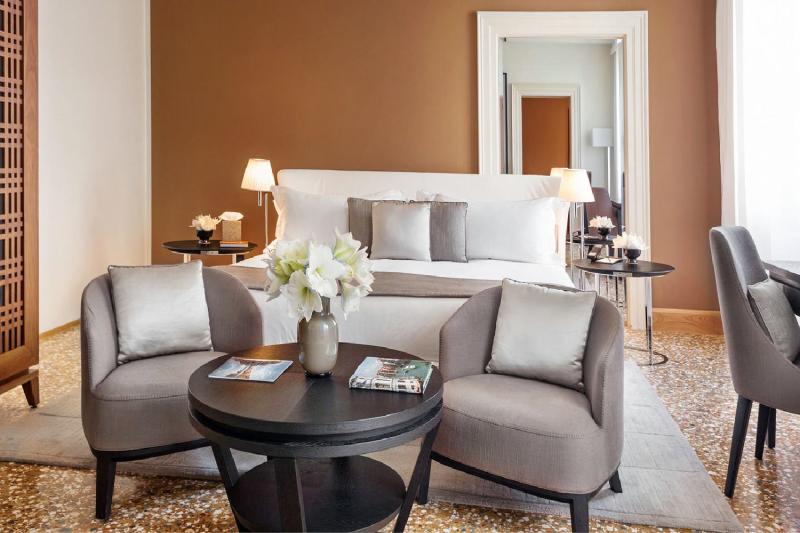 Palazzo Luminoso Chamber