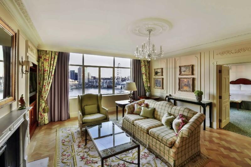 Personality River View Suite