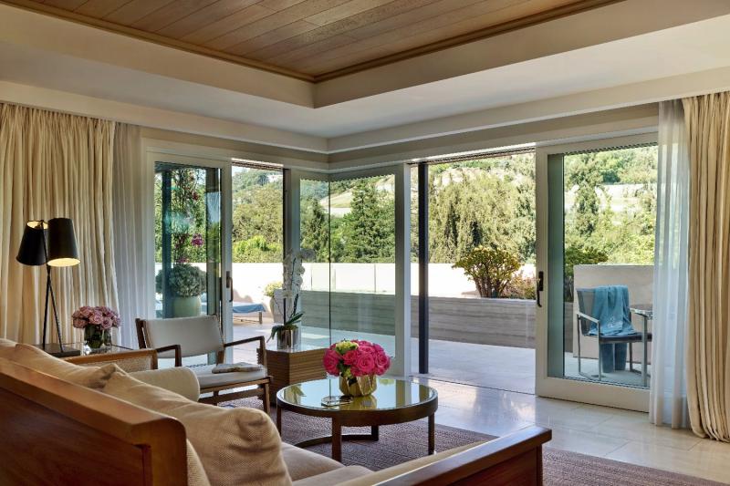 Premier Canyon Pool Suite