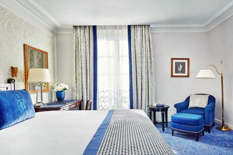 Premium Opera View Balcony Room