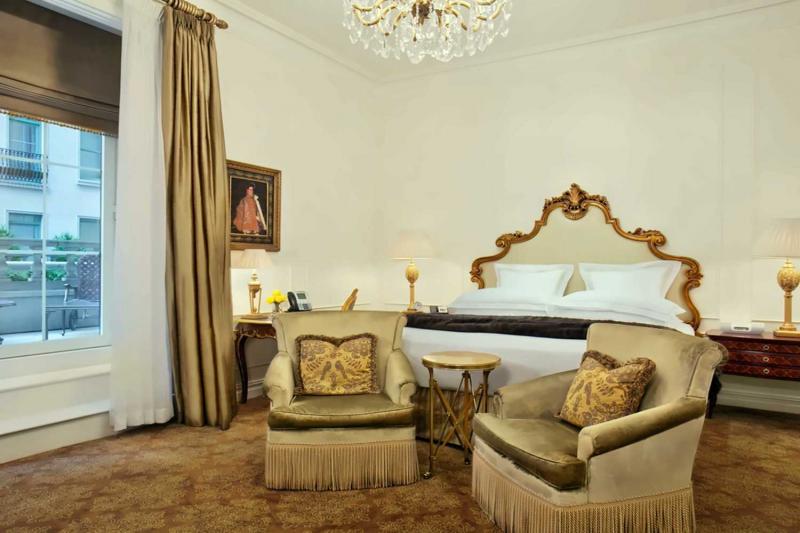 Signature Terrace Room 