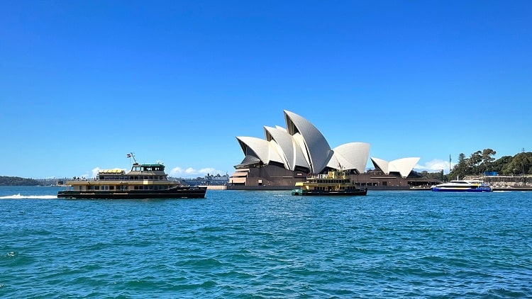 Sydney Harbour ferry trips