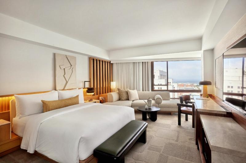 Executive Bay View Room